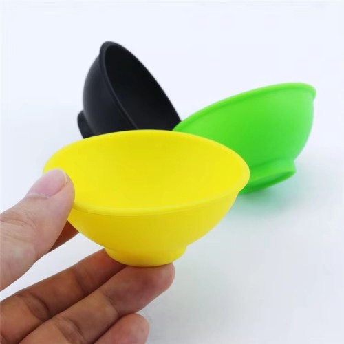 Hot Size 67mm Custom Logo Disposable Silicone Bowl Smoking Accessories for Oil Cream Herb Spice Tobacco Polished