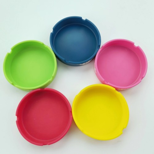 Round Silicone Ashtray 10*2.5CM Size Custom Printing logo Easy Clean Smoking Ashtray for Cigar Holder
