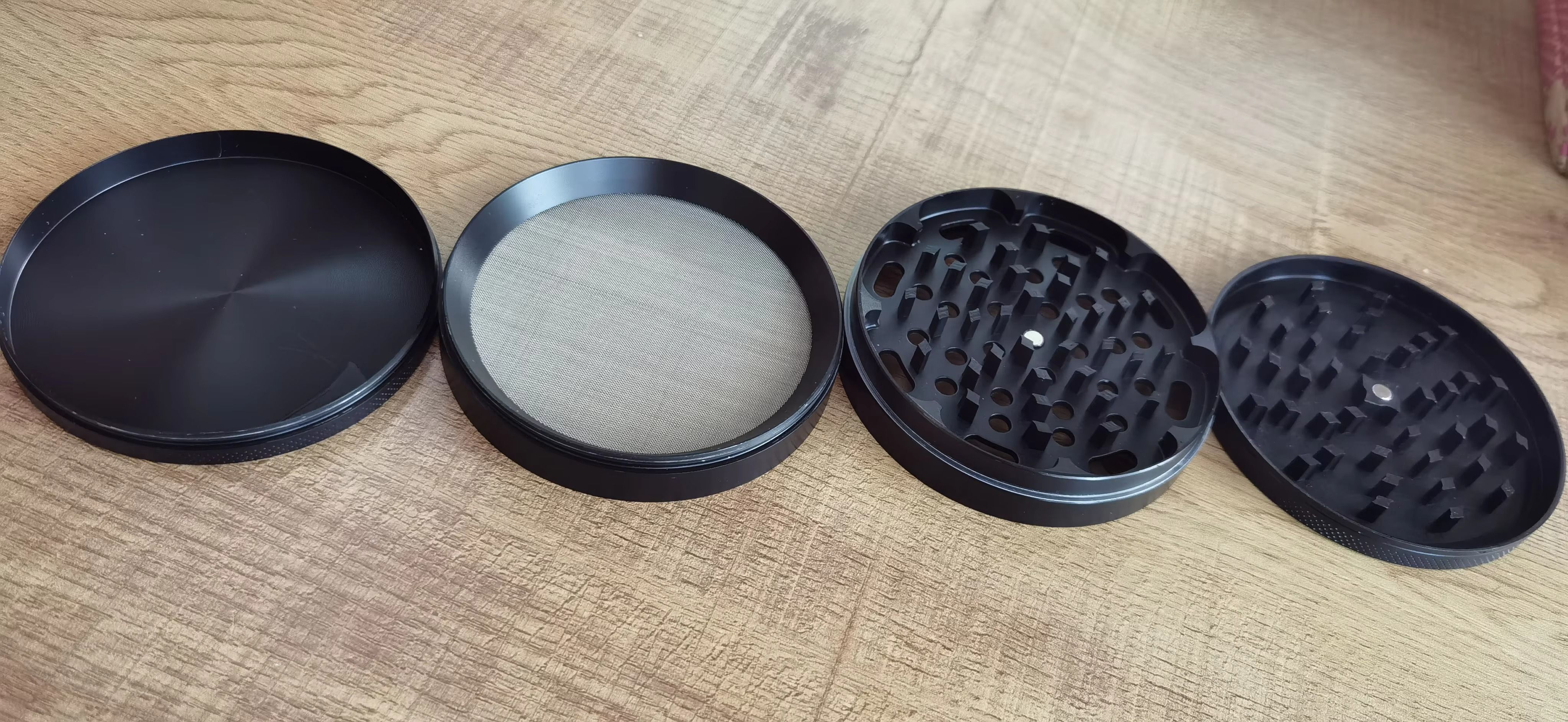 Diameter Custom Logo 4 Parts Herb Grinder Zinc Alloy Tobacco Metal Grinder for Herb Wholesale